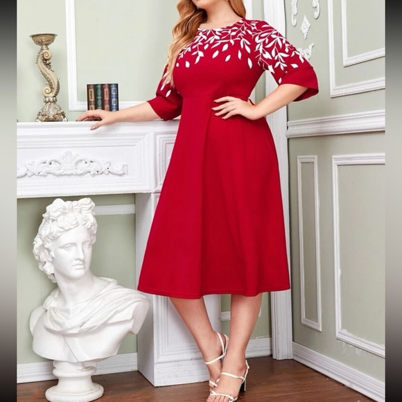 Floral leaf print midi dress - Picture 2 of 5